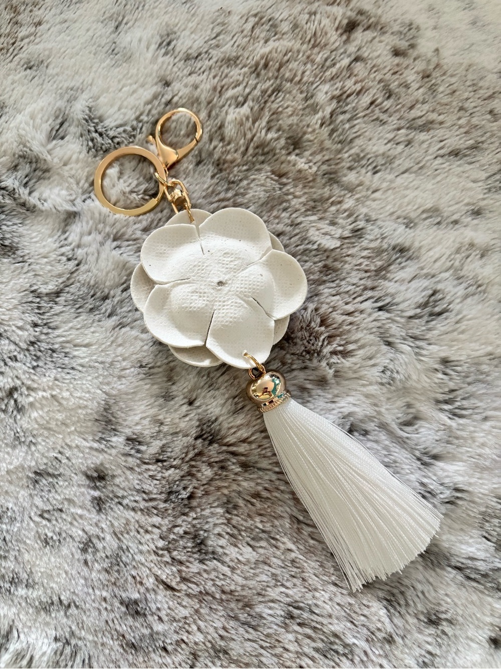 White Faux Leather Camellia Flower Tassel Keychain Bag Charm New - Picture 7 of 7